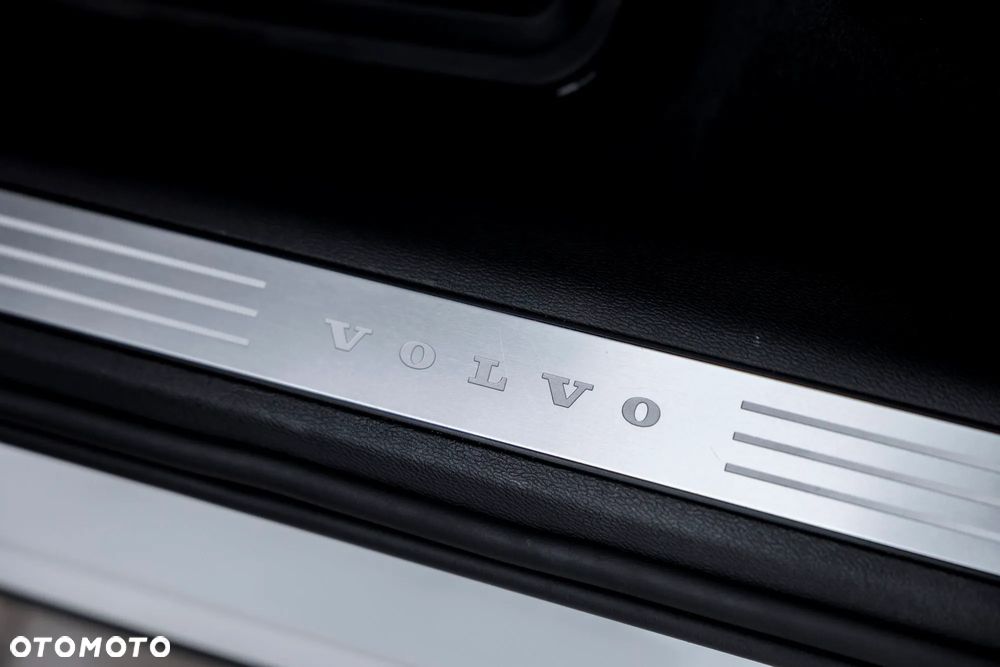 Volvo XC 60 T5 AWD Inscription - 33