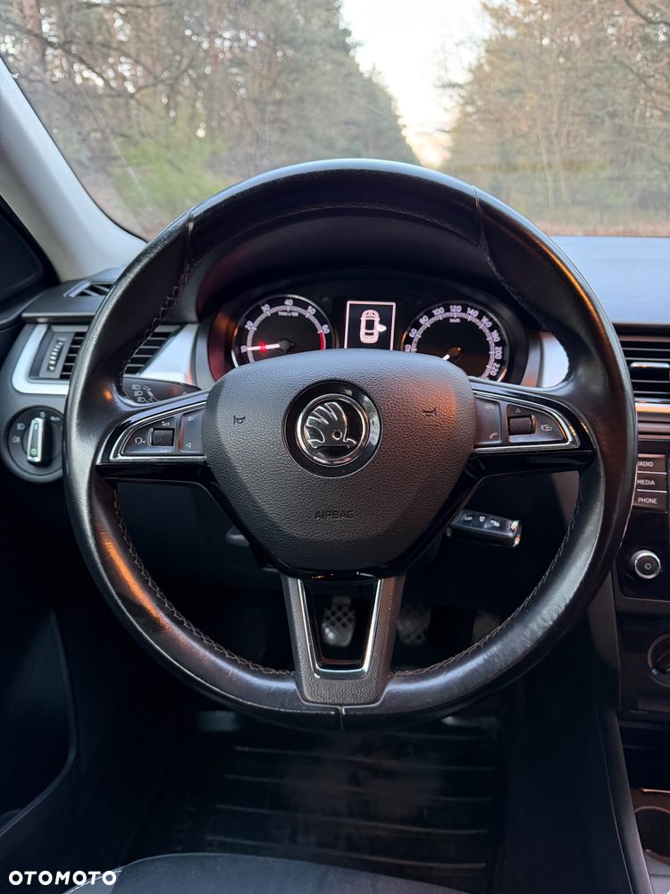 Skoda RAPID 1.0 TSI Style - 20