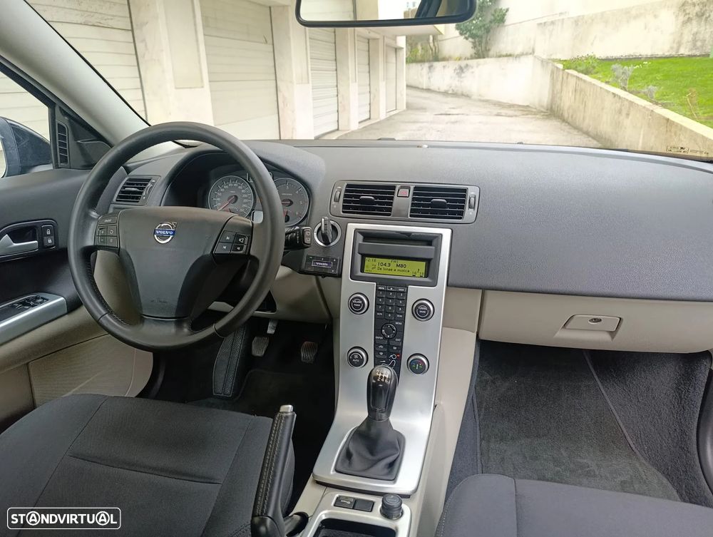 Volvo C30 1.6 D Drive 99g Momentum Start/Stop - 11