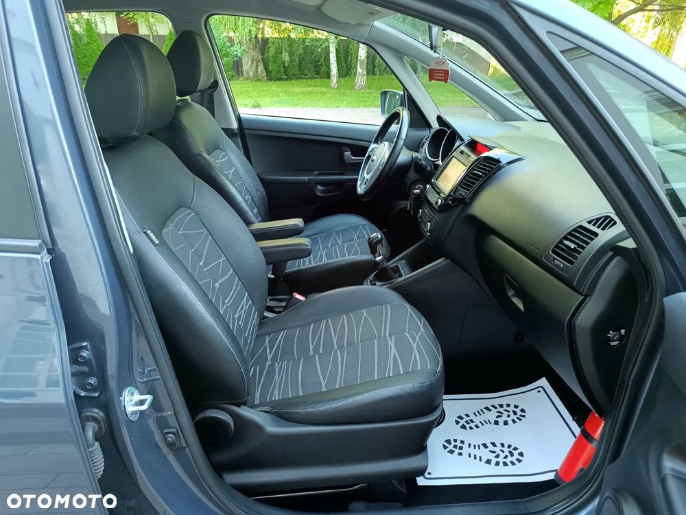 Kia Venga 1.4 CVVT Dream Team Edition - 32