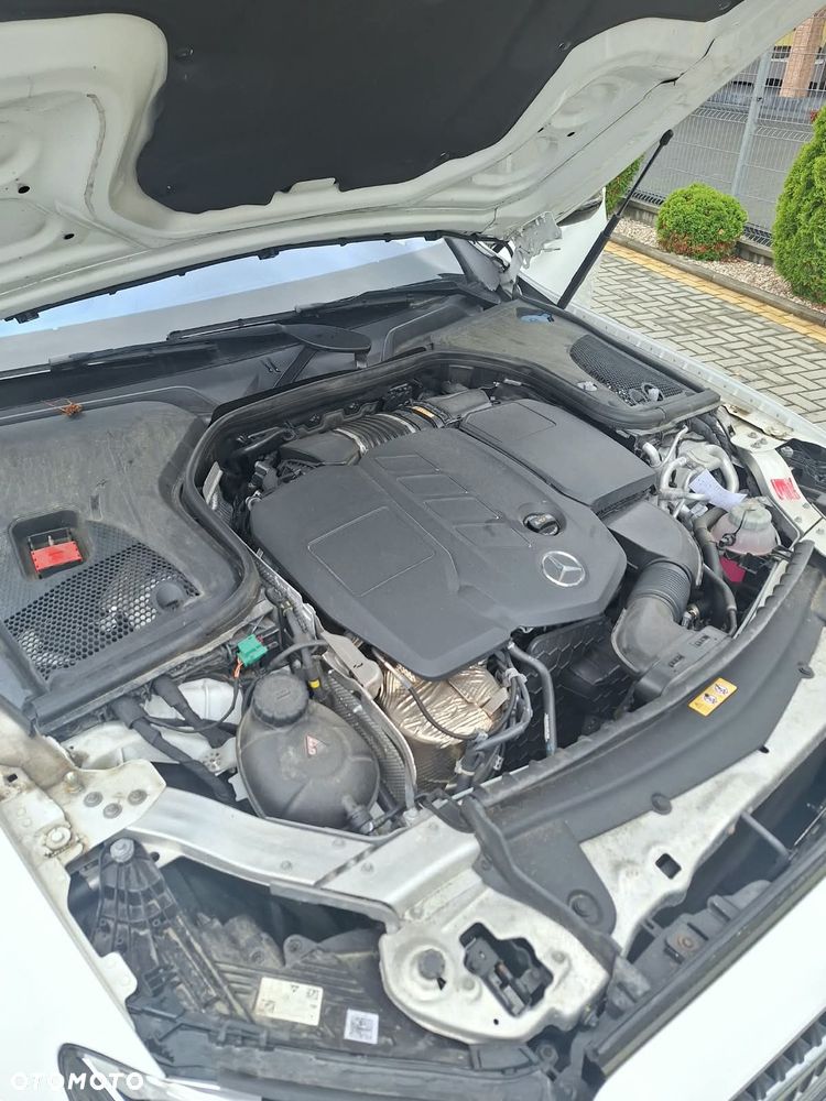 Mercedes-Benz Klasa E - 23