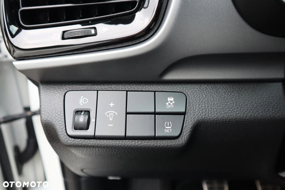 Kia Stonic - 25