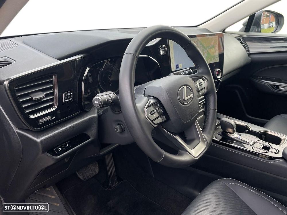 Lexus NX 450h+ Executive - 14