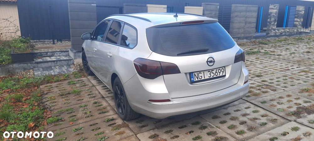 Opel Astra 2013 photo 3