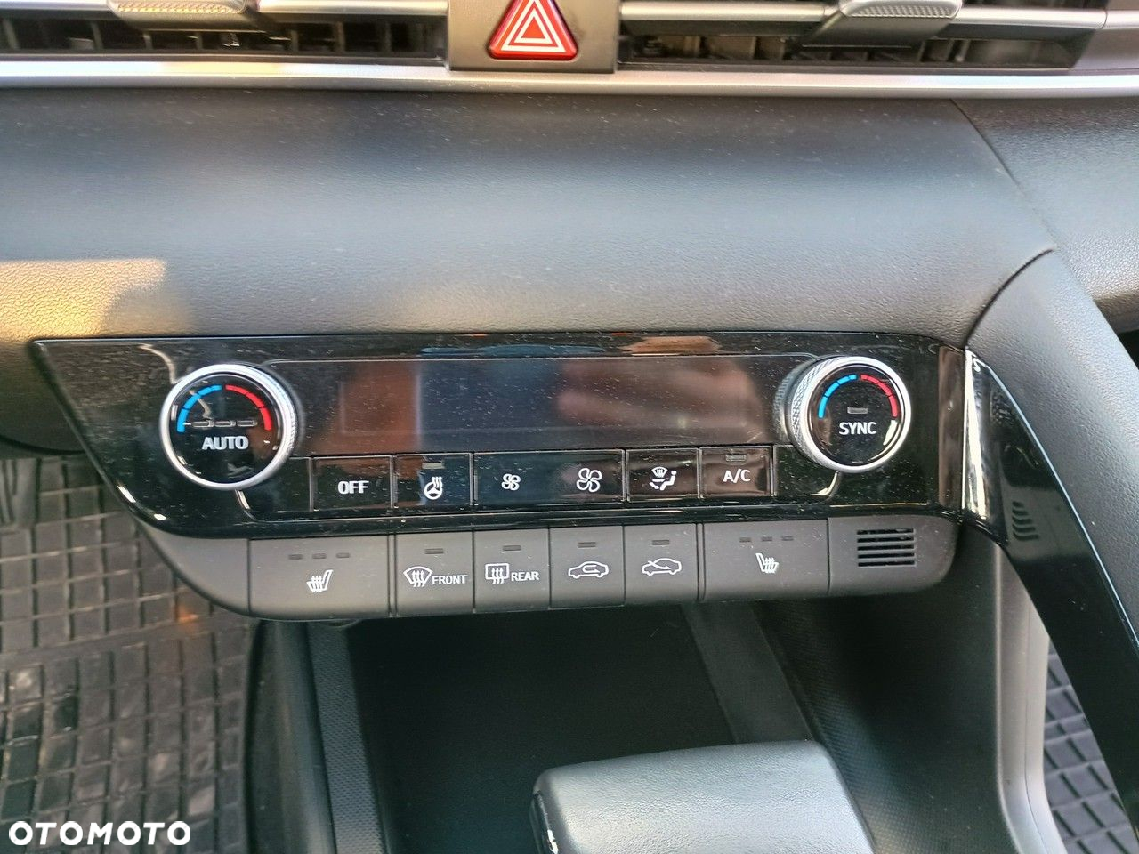 Hyundai Elantra - 16
