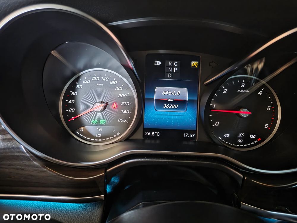 Mercedes-Benz Klasa V 300 d 4-Matic 9G-Tronic - 5