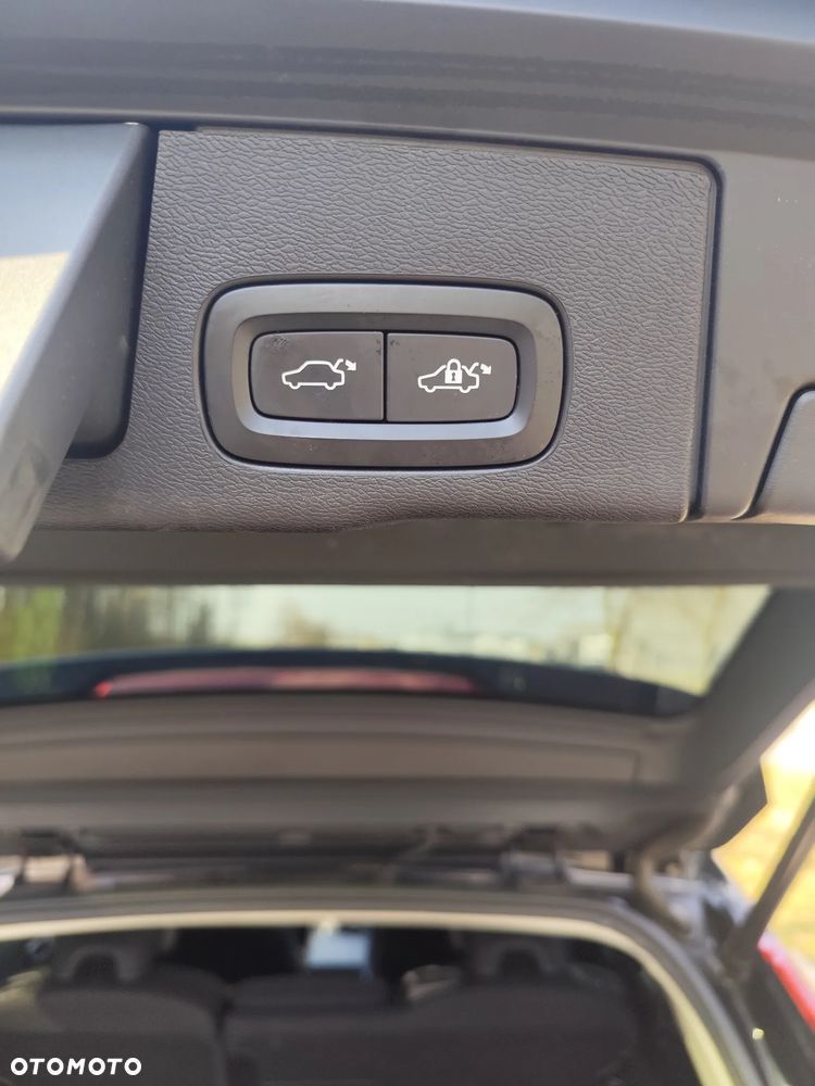 Volvo XC 60 D4 Geartronic Kinetic - 11