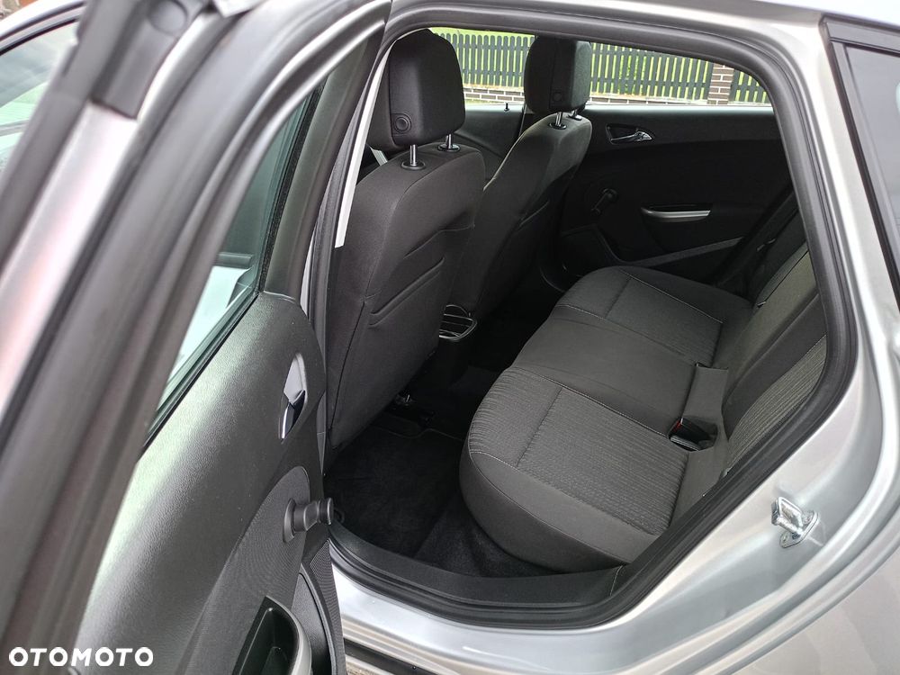 Opel Astra - 10