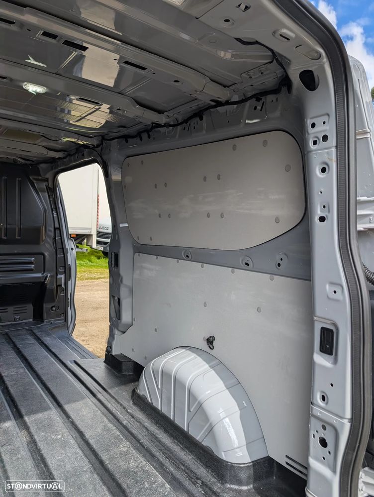 Ford NOVA TRANSIT CUSTOM N1 VAN FT320 L2 Van Trail 2.0 EcoBlue - 17