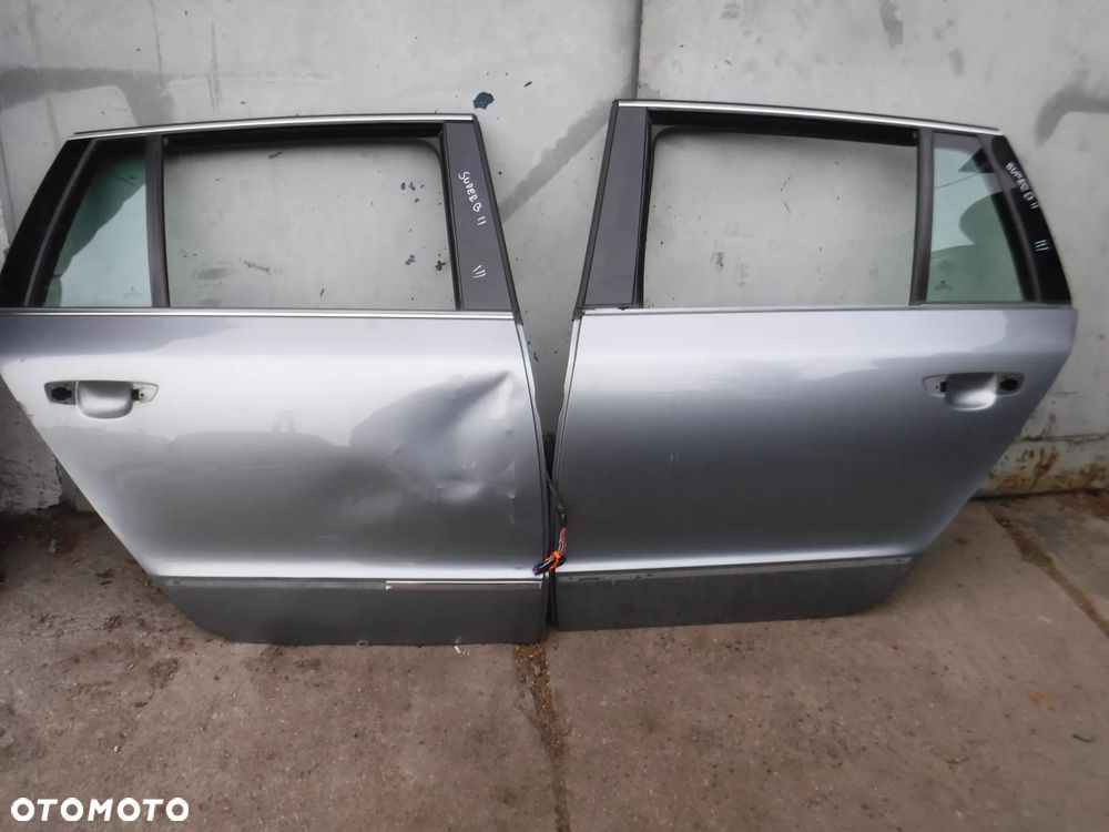 Skoda Superb II 2 kombi drzwi tyl LF8L 2G2G szyba prawe lewe - 5