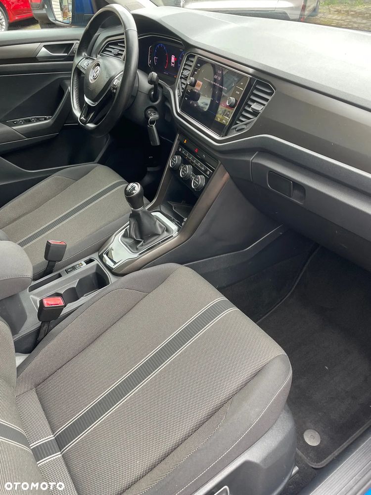 Volkswagen T-Roc - 13
