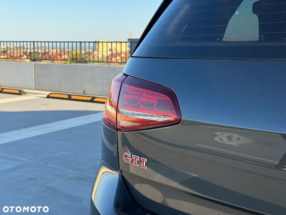 Volkswagen Golf - 7