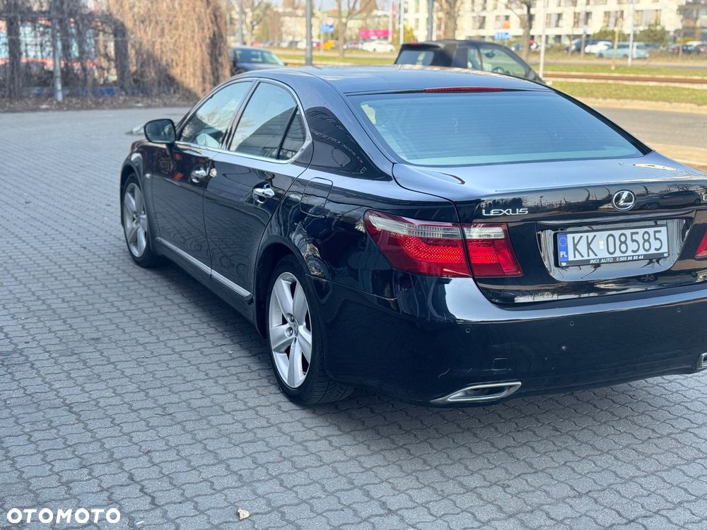 Lexus LS 460 Dynamic Line + Impression Line - 3