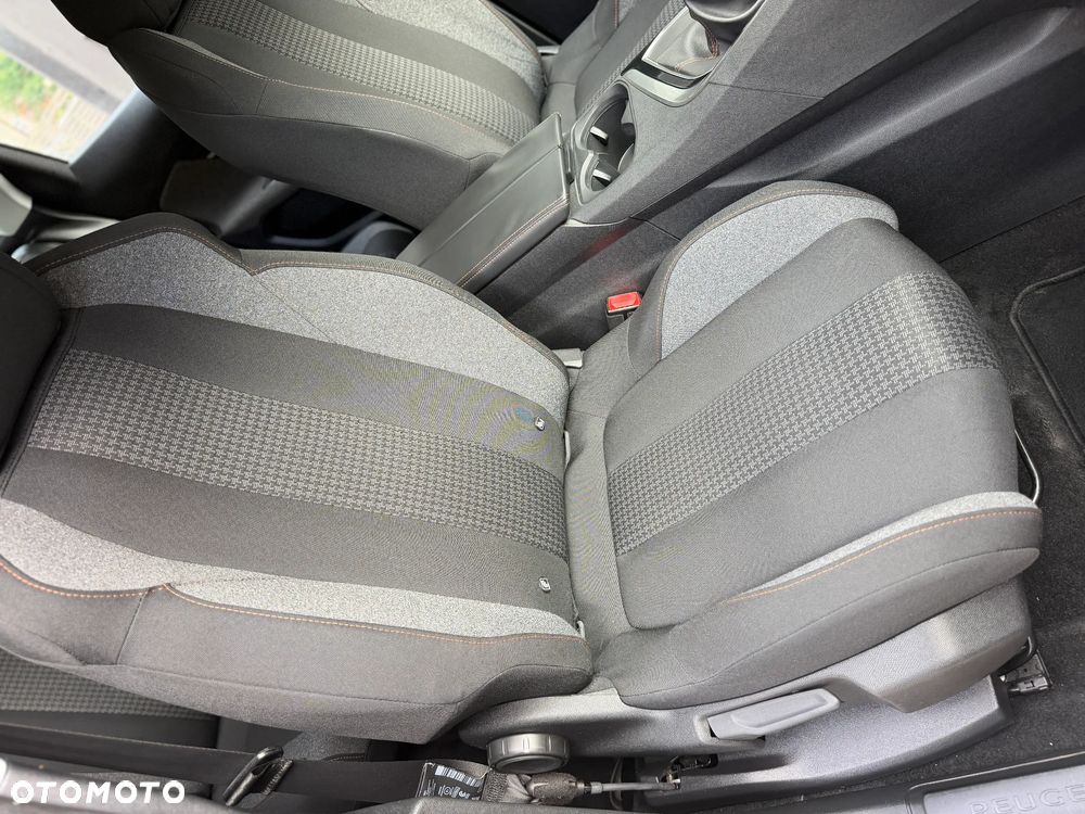 Peugeot 3008 PureTech 130 Stop & Start GPF Active Business-Paket - 33