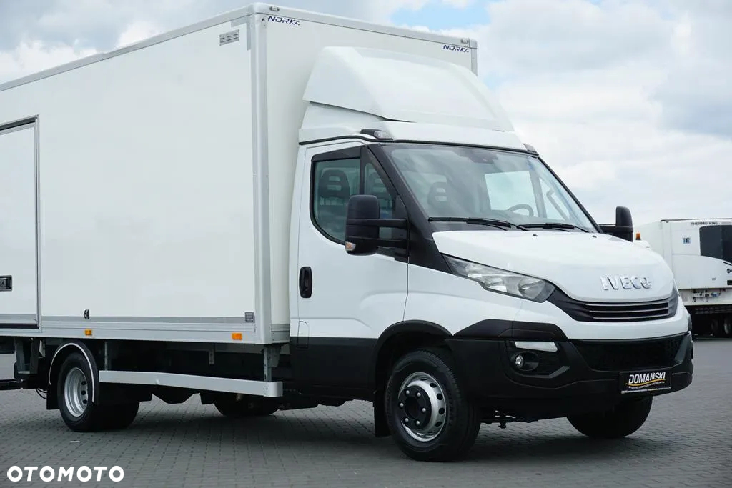Iveco / DAILY / 70C18 / E 6 / KONTENER + WINDA / 10 PALET / ŁAD. 3565 KG - 32