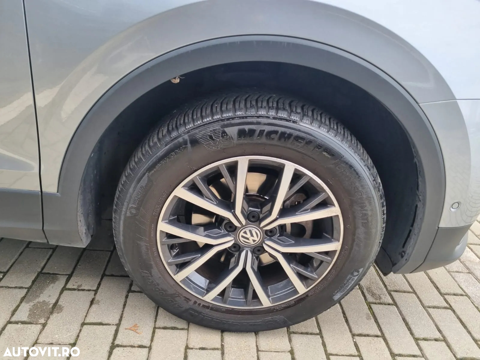 Volkswagen Tiguan 1.5 TSI ACT Comfortline - 12