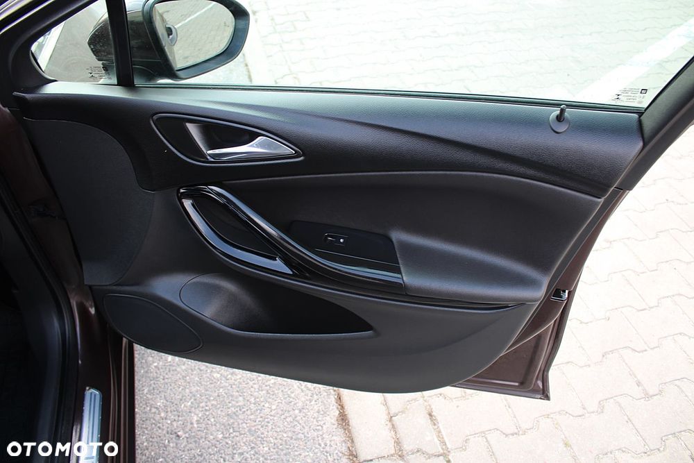 Opel Astra 1.6 T GPF Dynamic S&S - 34