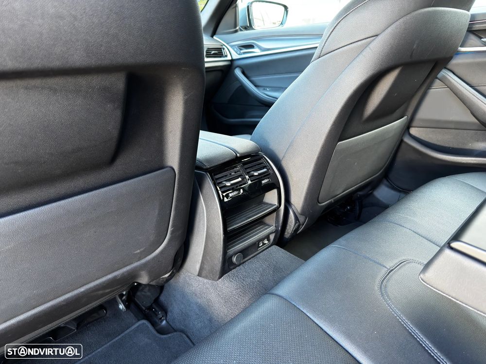 BMW 530 e Pack M - 19