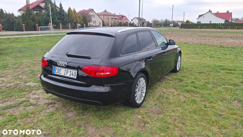 Audi A4 Avant 2.0 TDI DPF Ambiente - 4