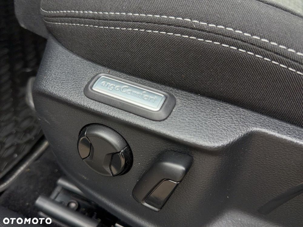Volkswagen Passat 2.0 TDI EVO Business DSG - 12