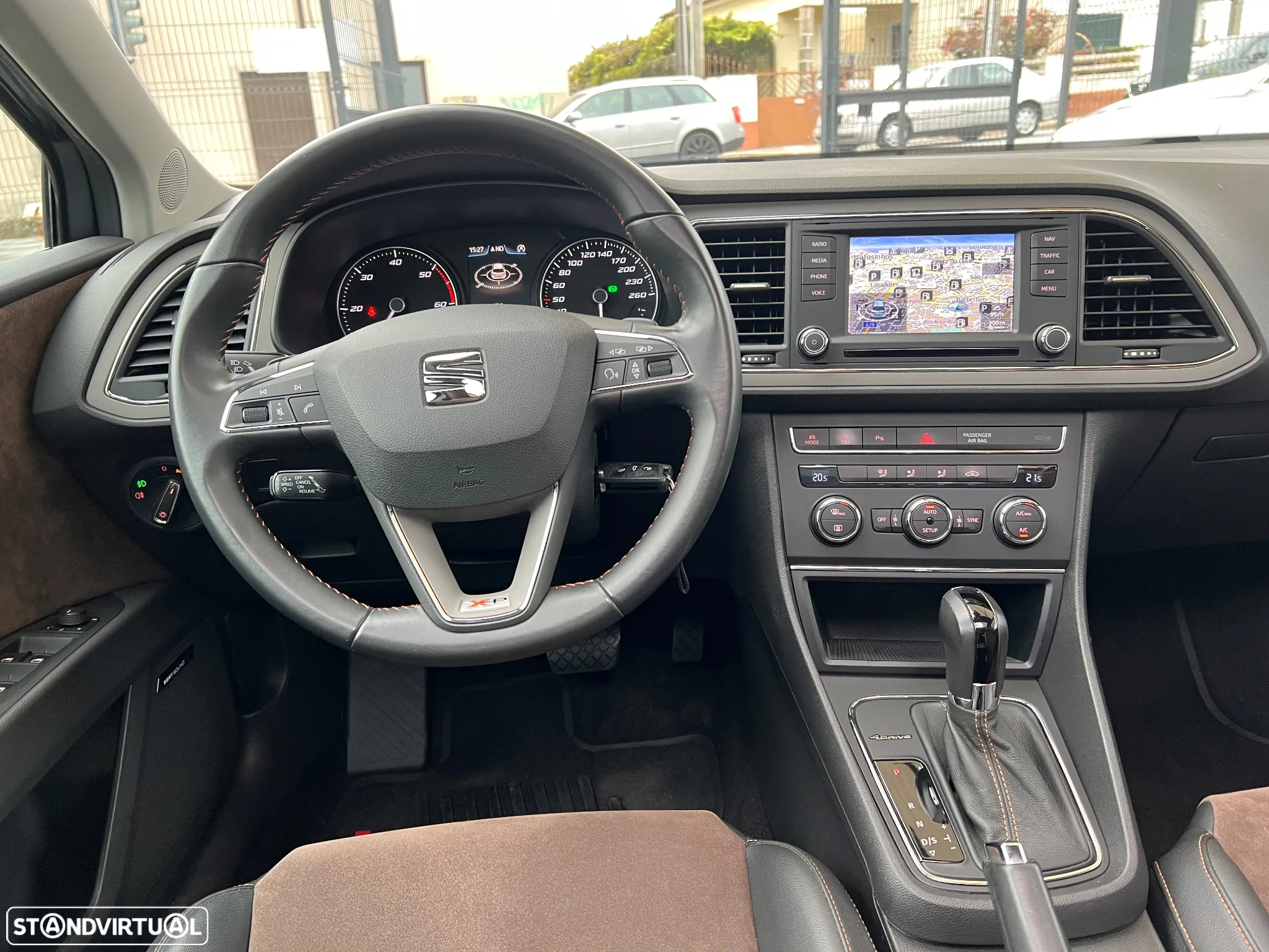 SEAT Leon X-Perience 2.0 TDi DSG 4Drive - 24