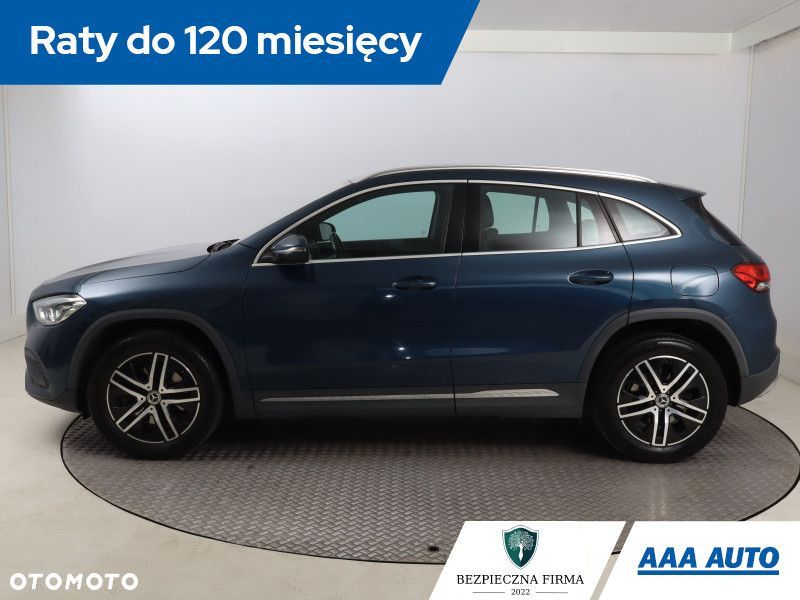 Mercedes-Benz GLA - 4