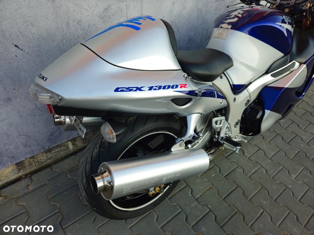 Suzuki GSX - 23