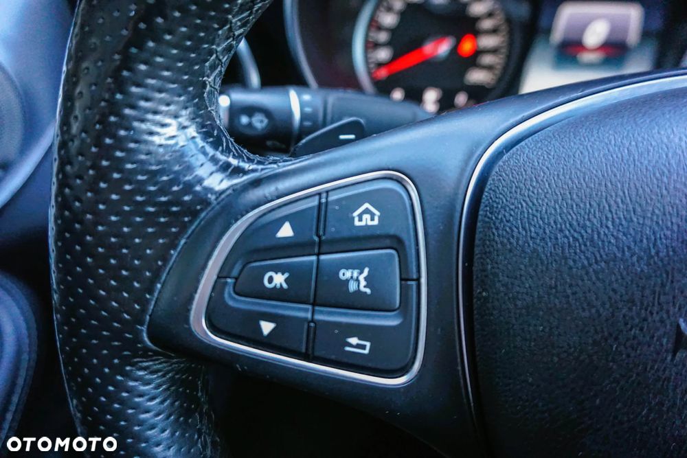 Mercedes-Benz Klasa C 180 (BlueTEC) d 7G-TRONIC AMG Line - 10