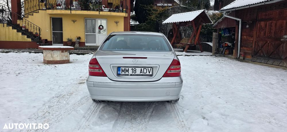 Mercedes-Benz C - 4