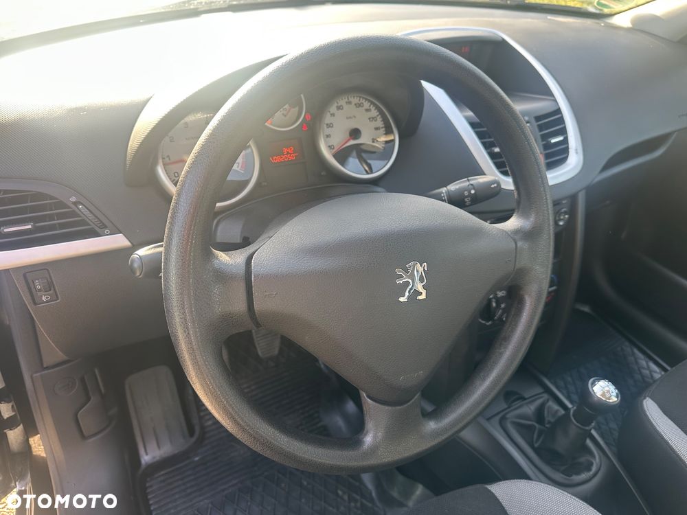 Peugeot 207 - 11