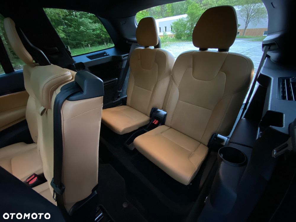Volvo XC 90 T6 AWD Momentum 7os - 29
