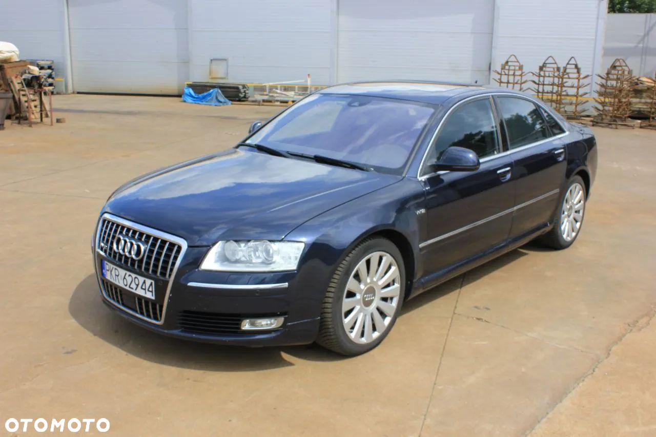 Audi A8 6.0 W12 Quattro - 1