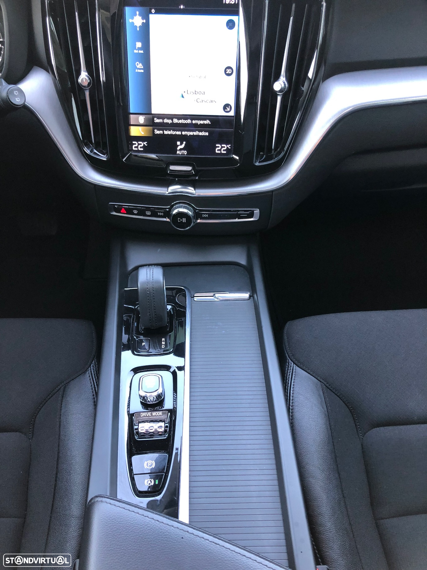 Volvo XC 60 2.0 T6 PHEV R-Design Expression AWD - 36