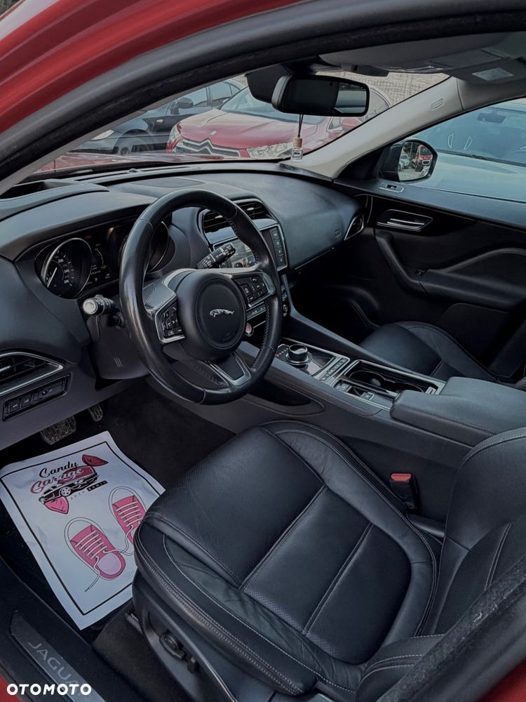 Jaguar F-Pace 20d Portfolio - 31