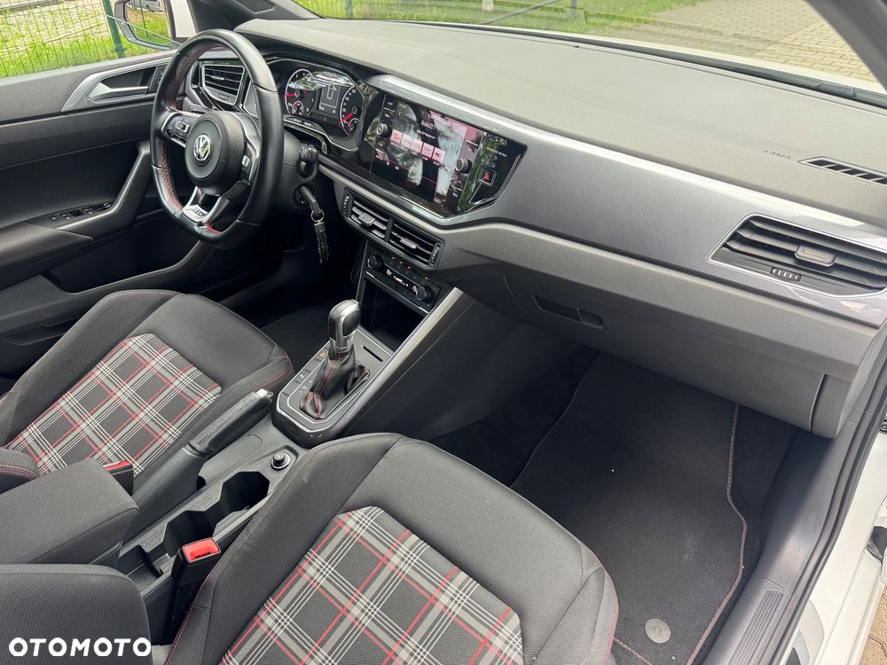 Volkswagen Polo 2.0 TSI OPF DSG GTI - 12