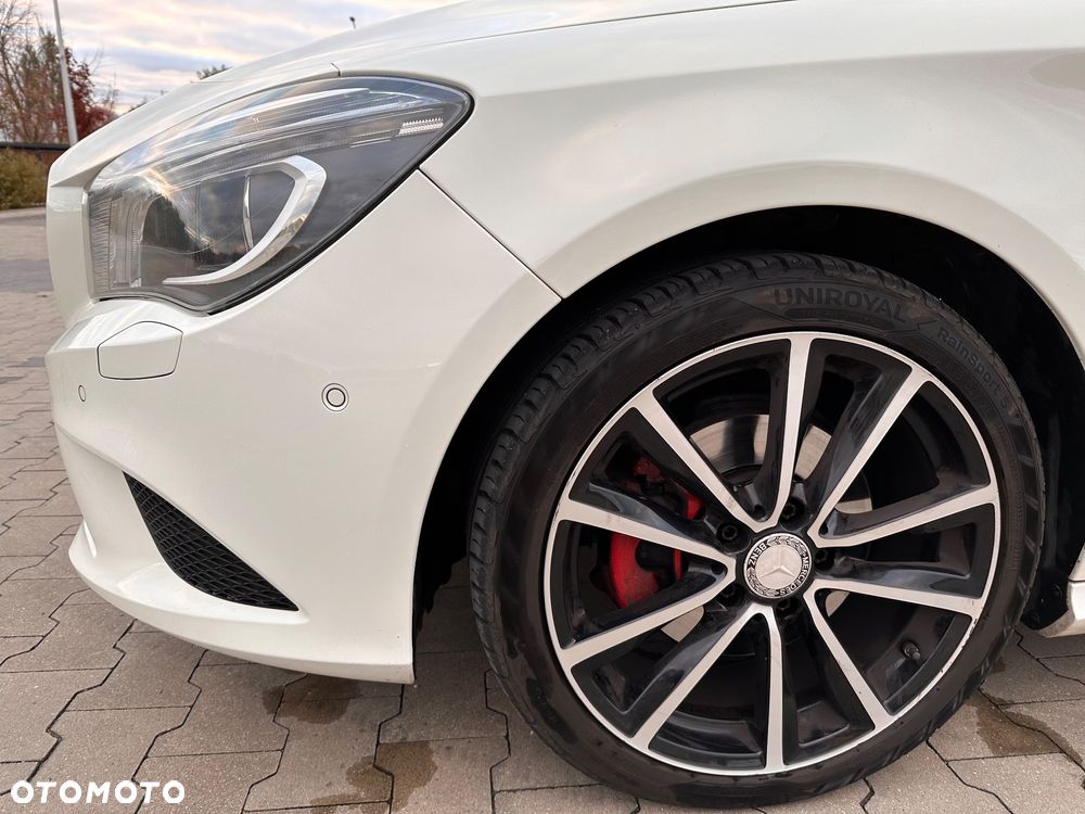 Mercedes-Benz CLA - 12