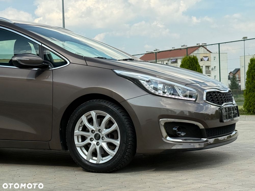 Kia Ceed 1.6 GDI Platinum Edition - 6