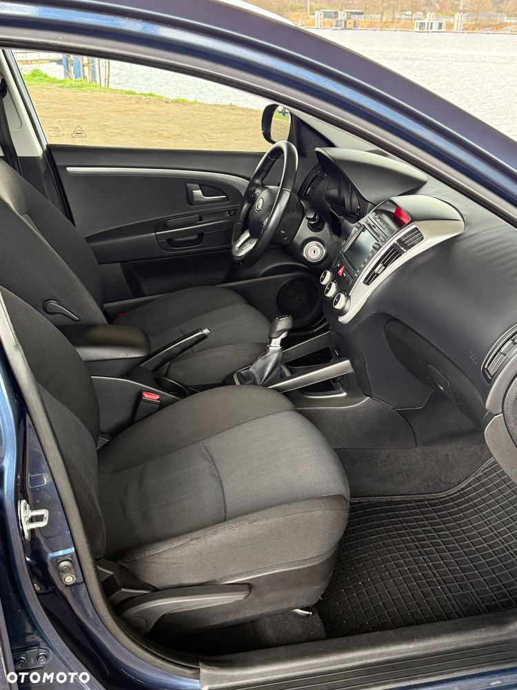 Kia Ceed 1.4 Comfort - 6