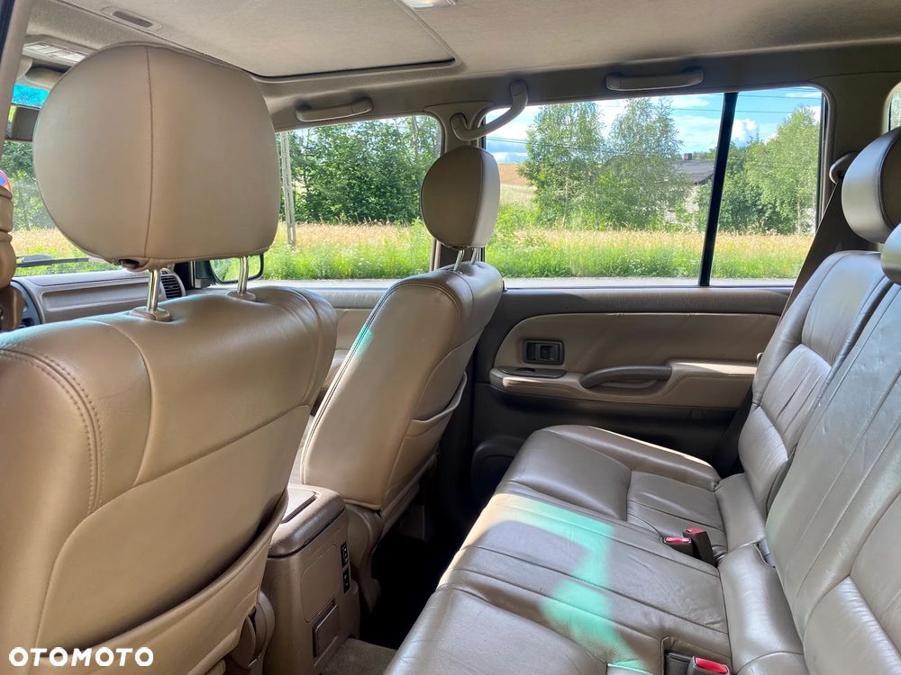 Toyota Land Cruiser - 7