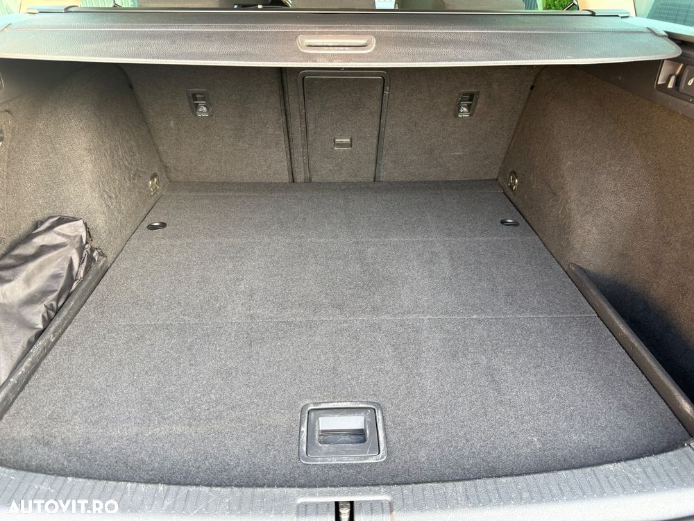 Volkswagen Golf Variant 2.0 TDI (BlueMotion Technology) DSG Comfortline - 26