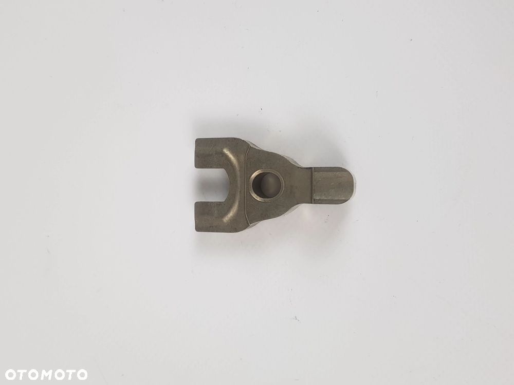 UCHWYT MOCOWANIE STOPA WTRYSKIWACZA BMW B57 8578607 - 2