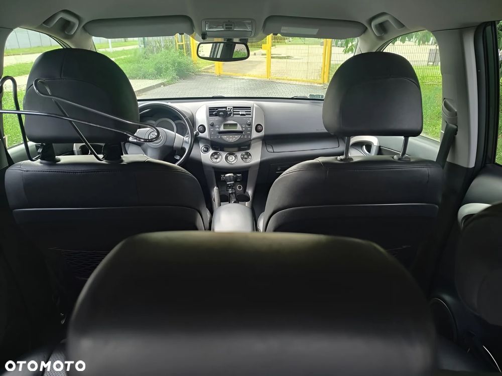 Toyota RAV4 - 15
