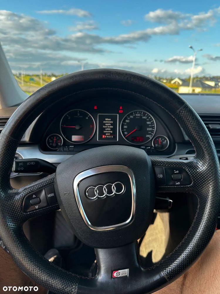Audi A4 Avant - 10