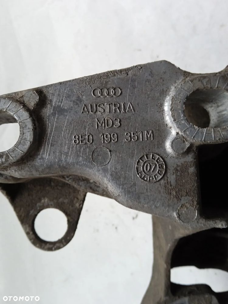 ŁAPA WSPORNIK SILNIKA AUDI A4 B6 B7 8E0199351M - 3