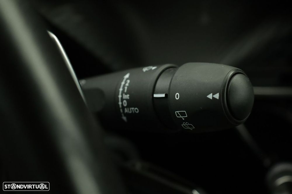 Peugeot 2008 1.2 PureTech Allure Pack EAT8 - 19