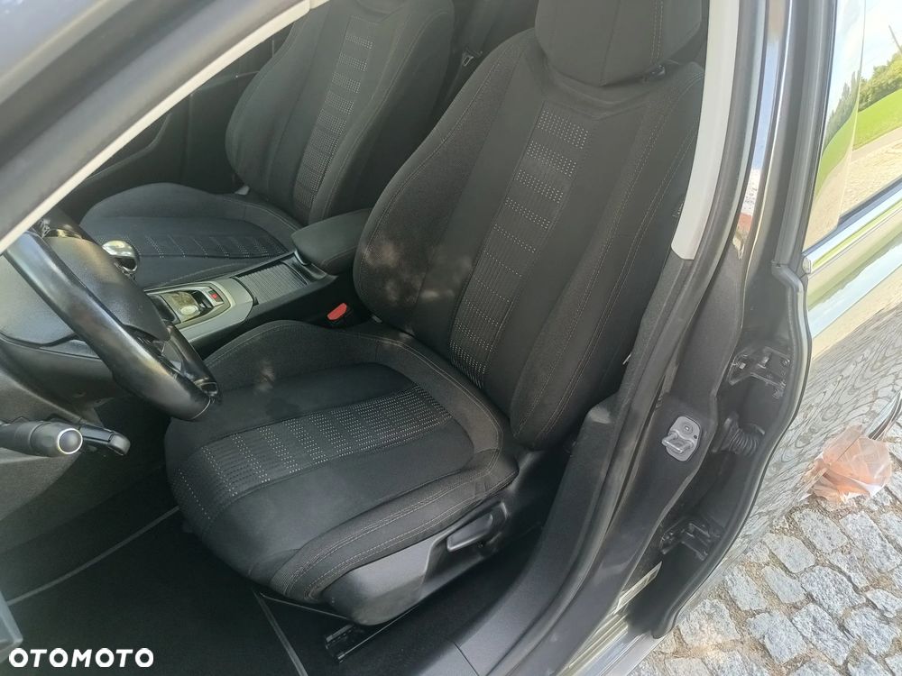 Peugeot 308 1.6 BlueHDi Allure S&S - 16
