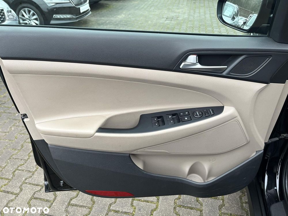 Hyundai Tucson 2.0 CRDI BlueDrive Comfort 2WD - 16