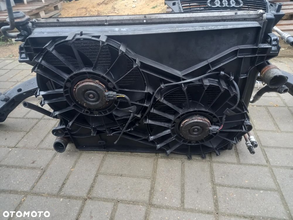CHRYSLER 300C PAS PRZEDNI Z CHŁODNICAMI 2,7 6V - 6