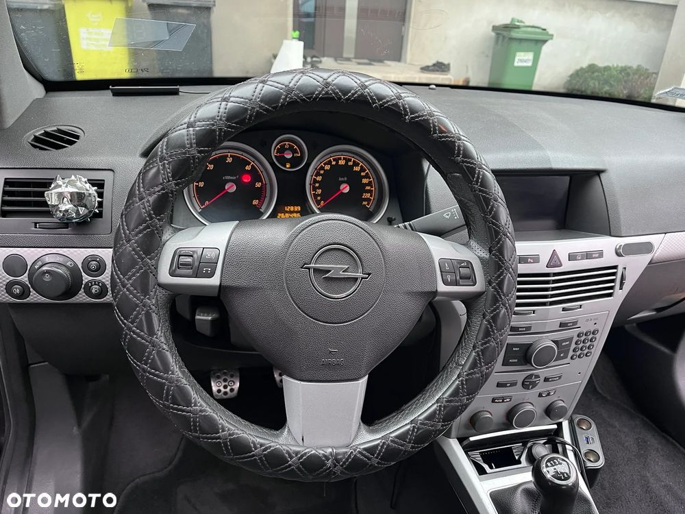 Opel Astra 1.9 CDTI - 16