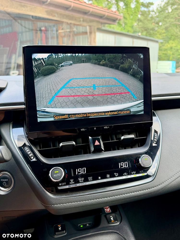 Toyota Corolla 1.8 Hybrid Comfort - 32